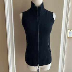 Qi Cashmere Black Zippered Sleeveless Sweater Vest S